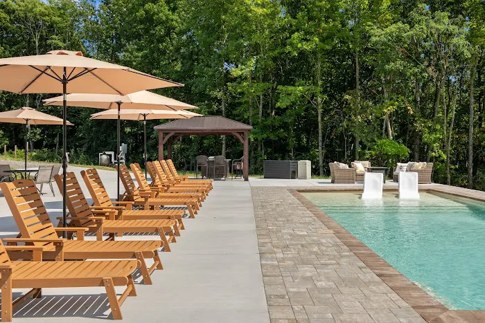 Tennessee Glamping Resort on Center Hill Lake Picture 2