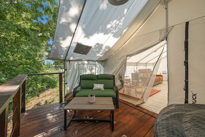 Tennessee Glamping Resort on Center Hill Lake Picture 9