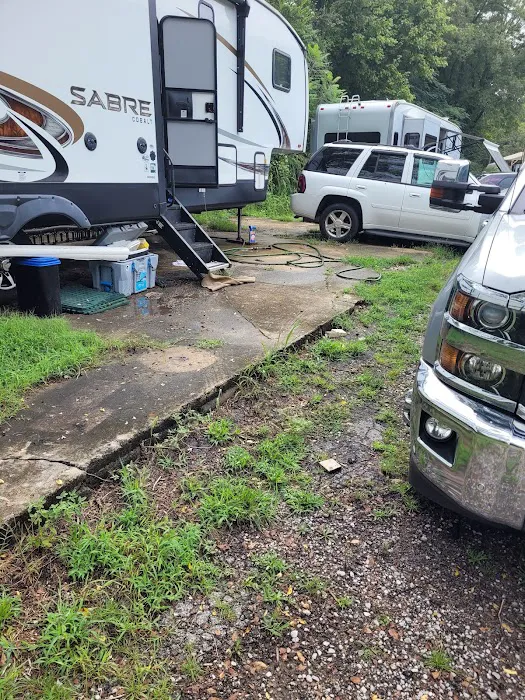 Center Hill Campground Picture 2