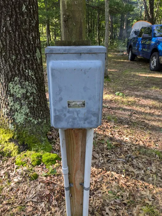 Linde's Rustic Campground Picture 2