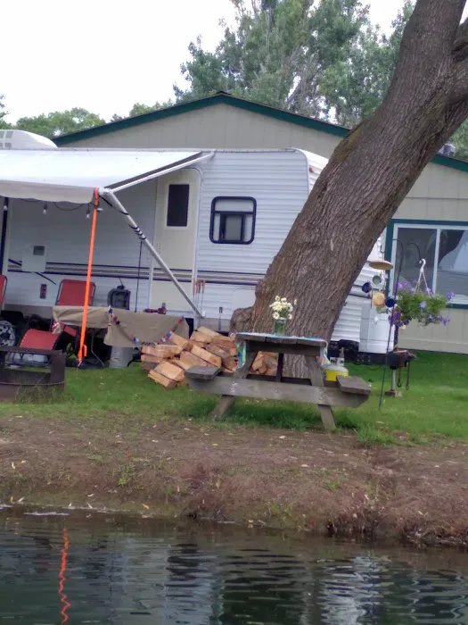 Manistee River RV Resort & Marina Picture 7