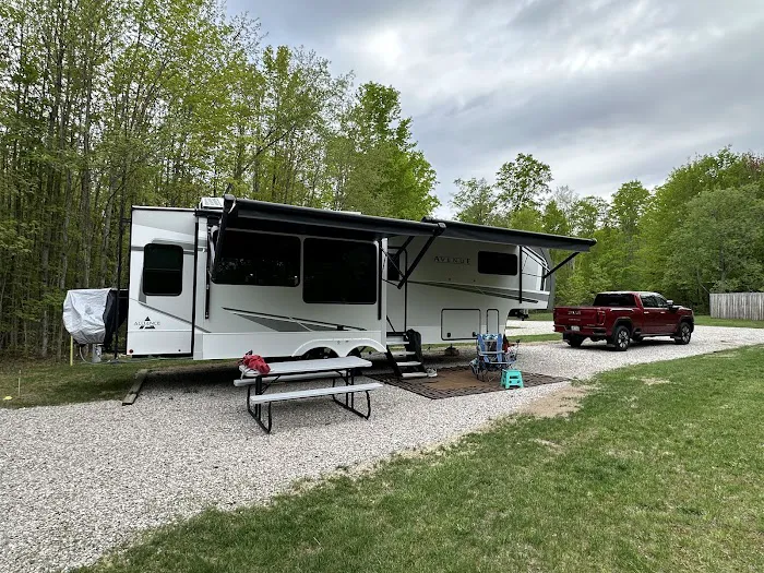 Chain of Lakes Camp (Six Mile Lake) Picture 5