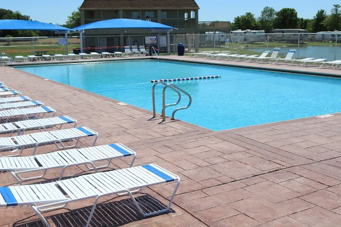 Leisure Lake Membership Resort Picture 2