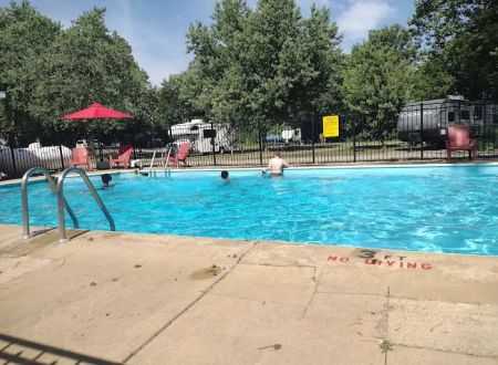 Kankakee South KOA Holiday
