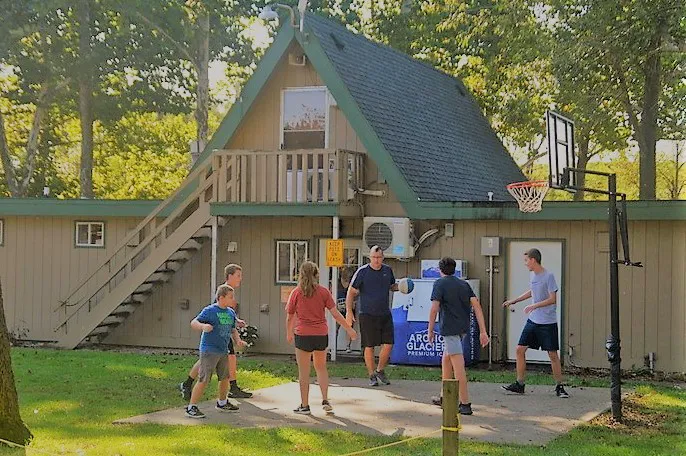 Kankakee South KOA Holiday Picture 9