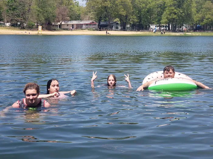 Lake Holiday Picture 2