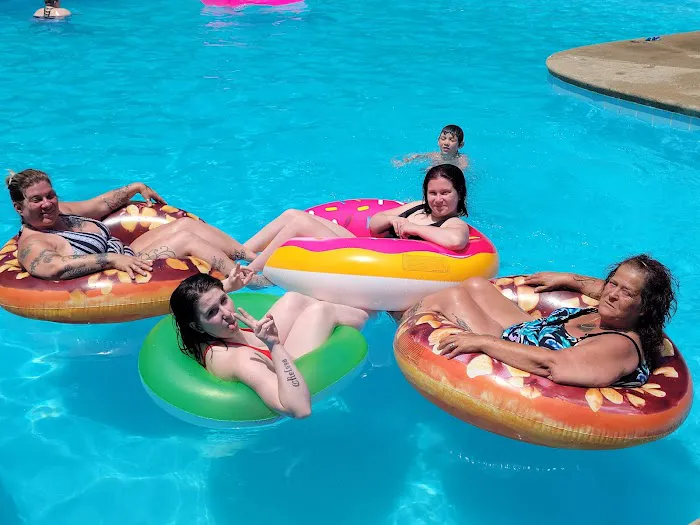 Lake Holiday Picture 3