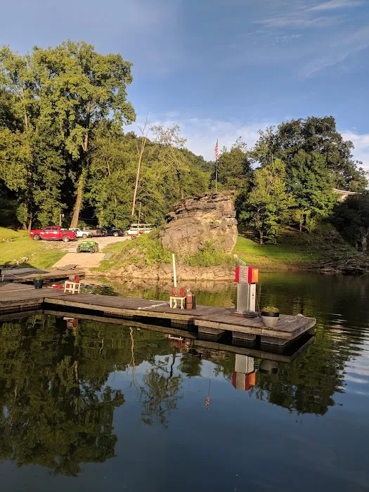 Horseshoe Bend Marina & Campgrounds Picture 4