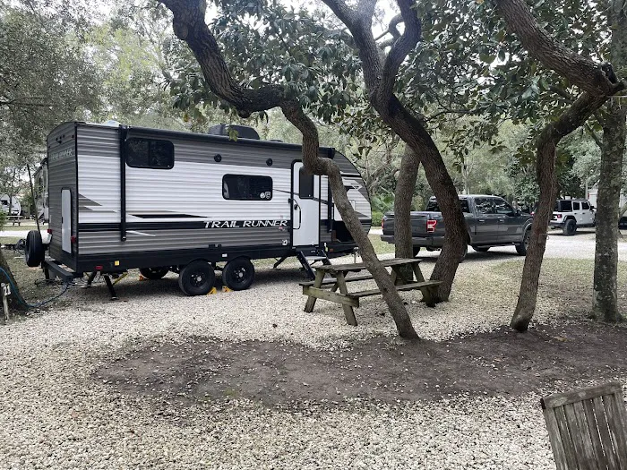 Travel Trailer Camper Rental Picture 6