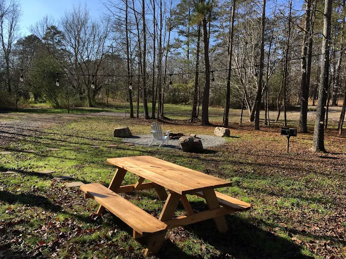 tiny HOUSE CAMPGROUND Picture 1