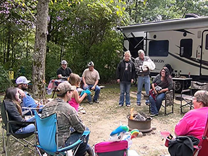 Glenwood RV Resort Picture 10