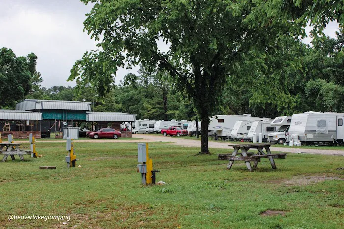 Beaver Lake Glamping & RV Resort Picture 5