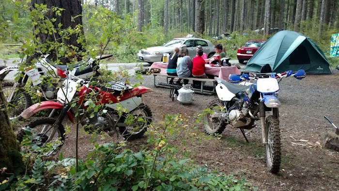 Middle Waddell Campground Picture 2