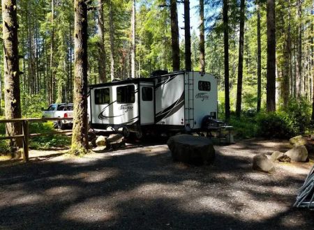 Middle Waddell Campground
