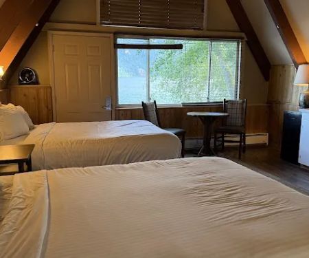 Log Cabin Resort-Campground