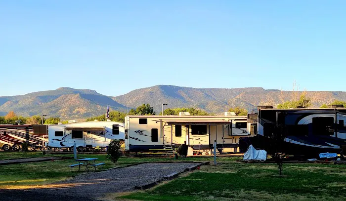 Verde River RV Resort & Cottages Picture 3