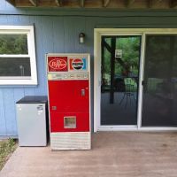 B&S Creekside Retreat LLC. ico