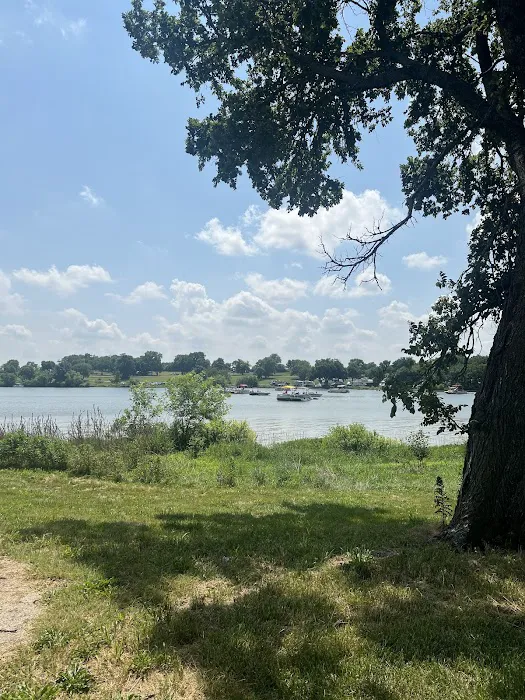 Lake Miola Campgrounds Picture 3