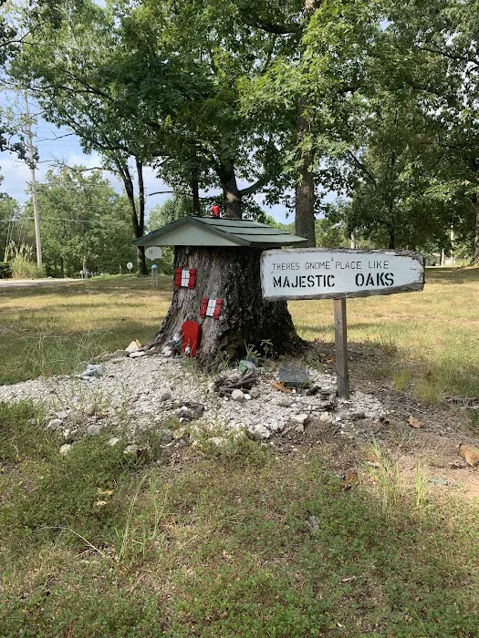 Majestic Oaks RV Park & Campground Picture 8