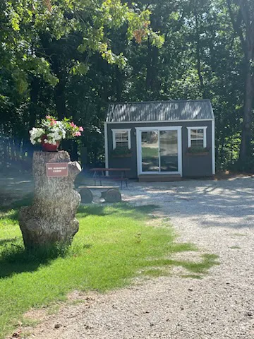 Majestic Oaks RV Park & Campground Picture 10