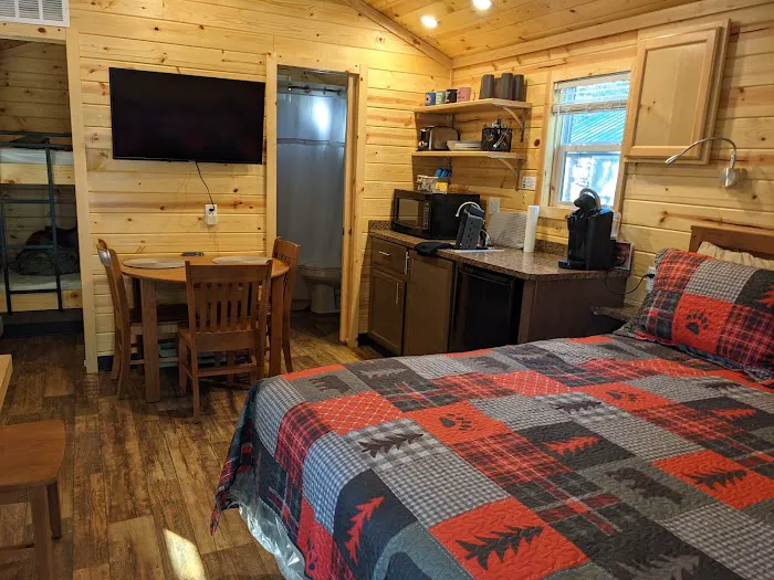 Lake of the Ozarks / Linn Creek KOA Holiday Picture 2