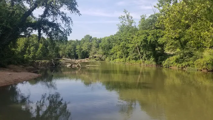 Mother Nature's Riverfront Retreat Picture 3