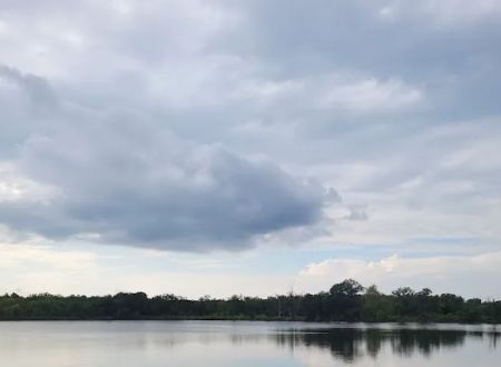 Cook’s Lake RV Parking