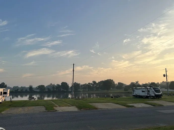 Cook’s Lake RV Parking Picture 10