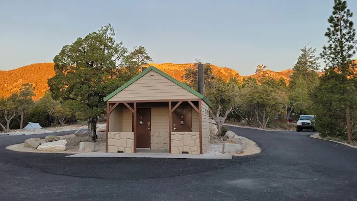 Hilltop Campground Picture 1