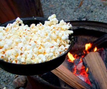 How to Make Campfire Popcorn Without a Pan