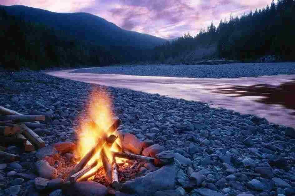 How to Build a Campfire in Remote Wilderness Safely