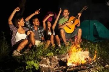 Best Campfire Songs for Beach Camping That Set the Mood