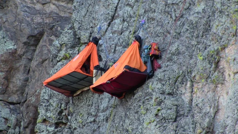 Tips for Camping Safely Near Cliffs and Steep Terrain