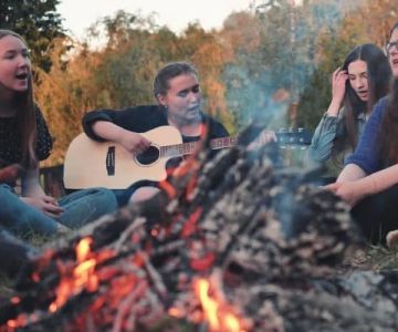 Best Campfire Songs for Group Sing-Alongs Under the Stars