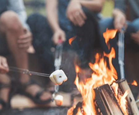 How to Build a Campfire for Night Fishing Trips Like a Pro