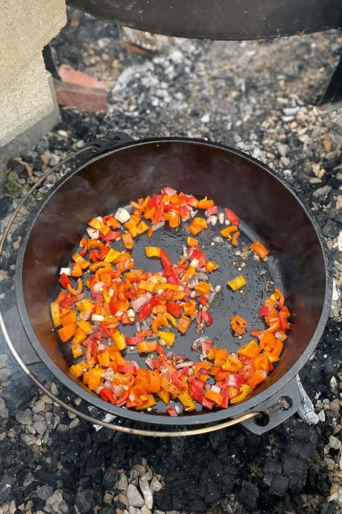 How to Use Campfire Heat to Cook Pasta in a Pot Like a Pro