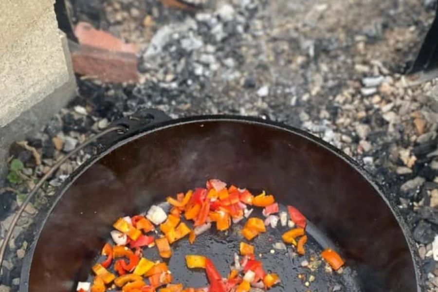 How to Use Campfire Heat to Cook Pasta in a Pot Like a Pro
