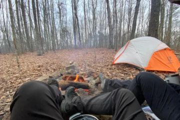 How to Build a Campfire on a Hilltop Safely and Effectively