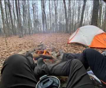 How to Build a Campfire on a Hilltop Safely and Effectively