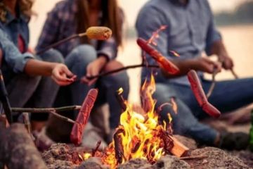 How to Cook Burgers and Hot Dogs Over a Campfire