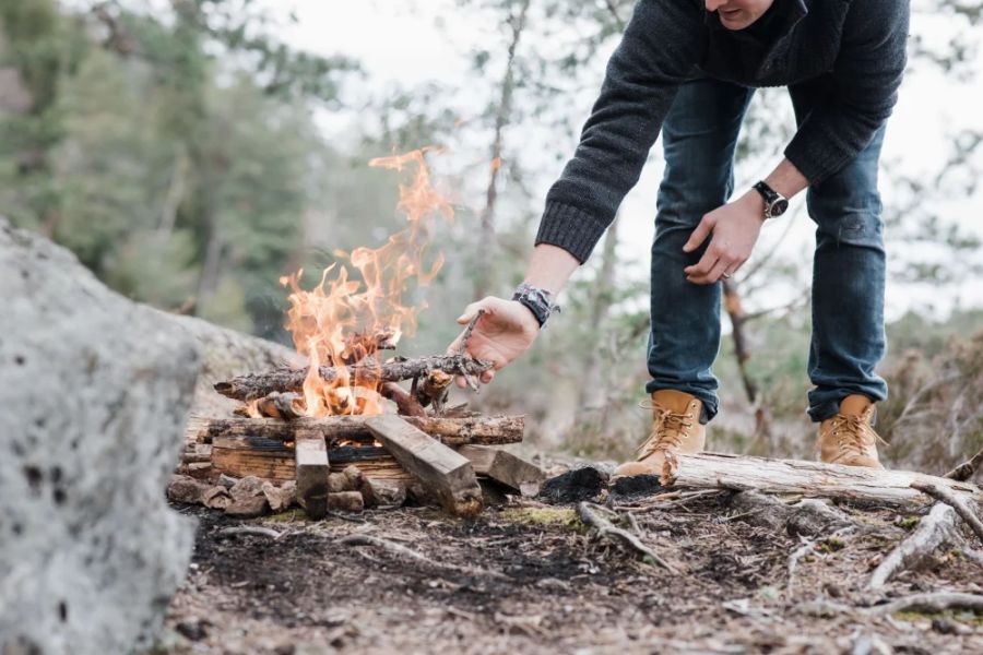 How to Build a Campfire in Windy Conditions