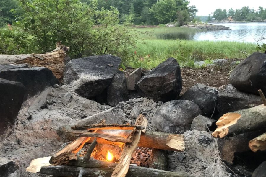 How to Build a Campfire That Leaves Minimal Environmental Impact