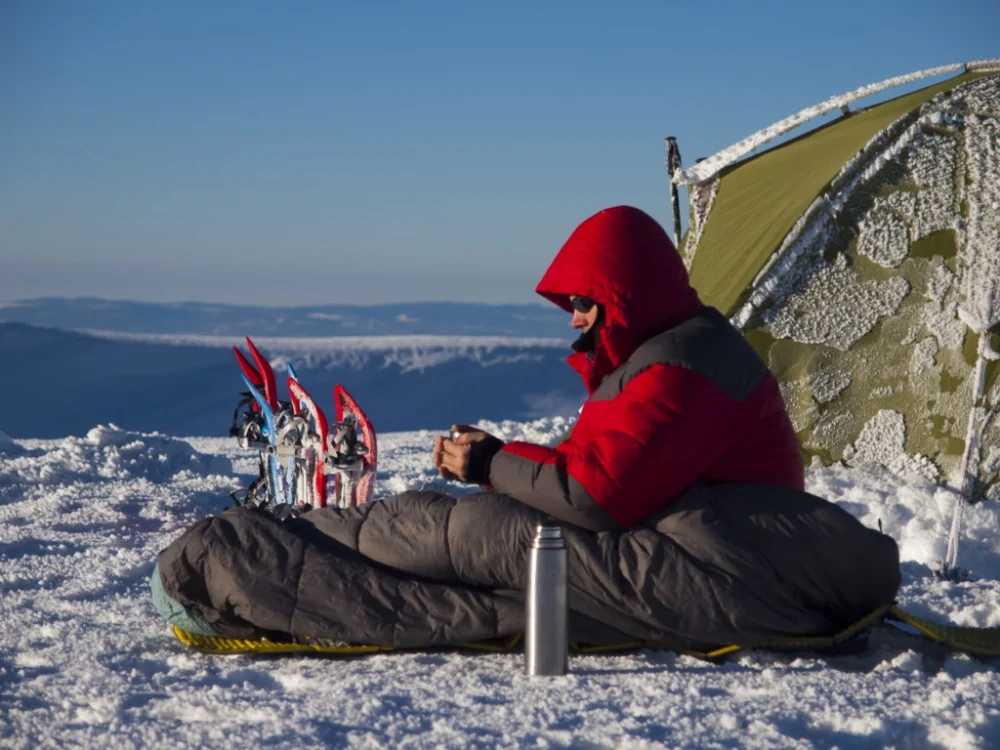 Best Camping Gear for Cold Weather: Stay Warm Outdoors