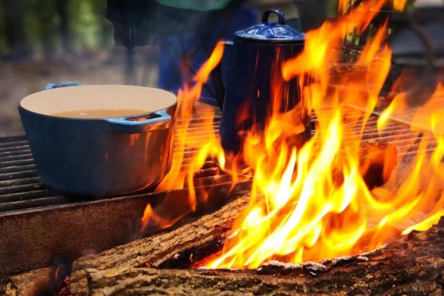 How to Use Campfire Heat to Boil Water for Coffee Like a Pro