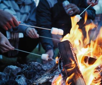 How to Put Out a Campfire Properly Without Leaving a Trace