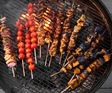 How to Cook Kebabs and Skewers Over a Campfire Grill: Tips for Perfect BBQ