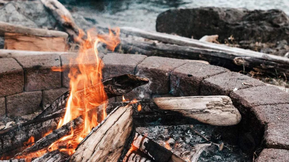 Tips for Enjoying a Campfire on a Budget Without Sacrificing Fun