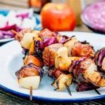 How to Cook Kebabs on a Campfire Grill for a Delicious Outdoor Meal