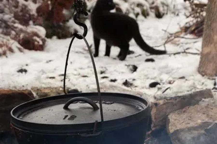 How to Cook Chili Over a Campfire Like a Pro
