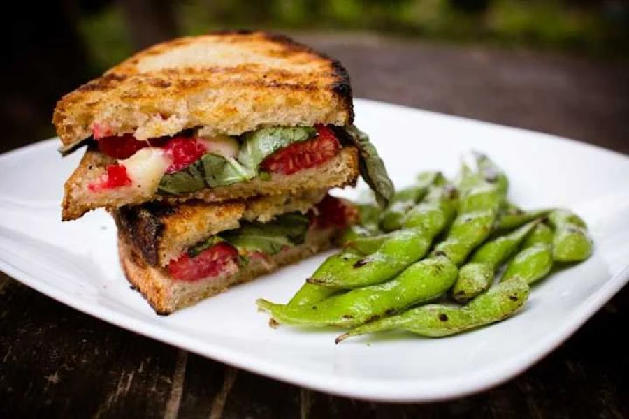 How to Make Campfire Grilled Cheese Sandwiches